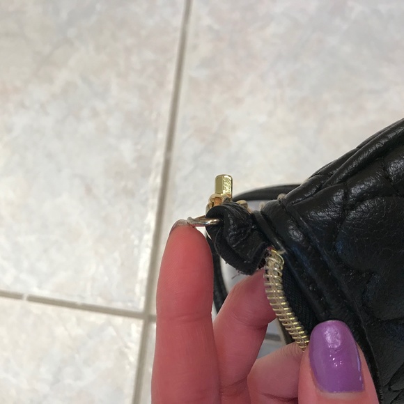 Betsey Johnson Black Quilted Hearts wristlet - Picture 11 of 11